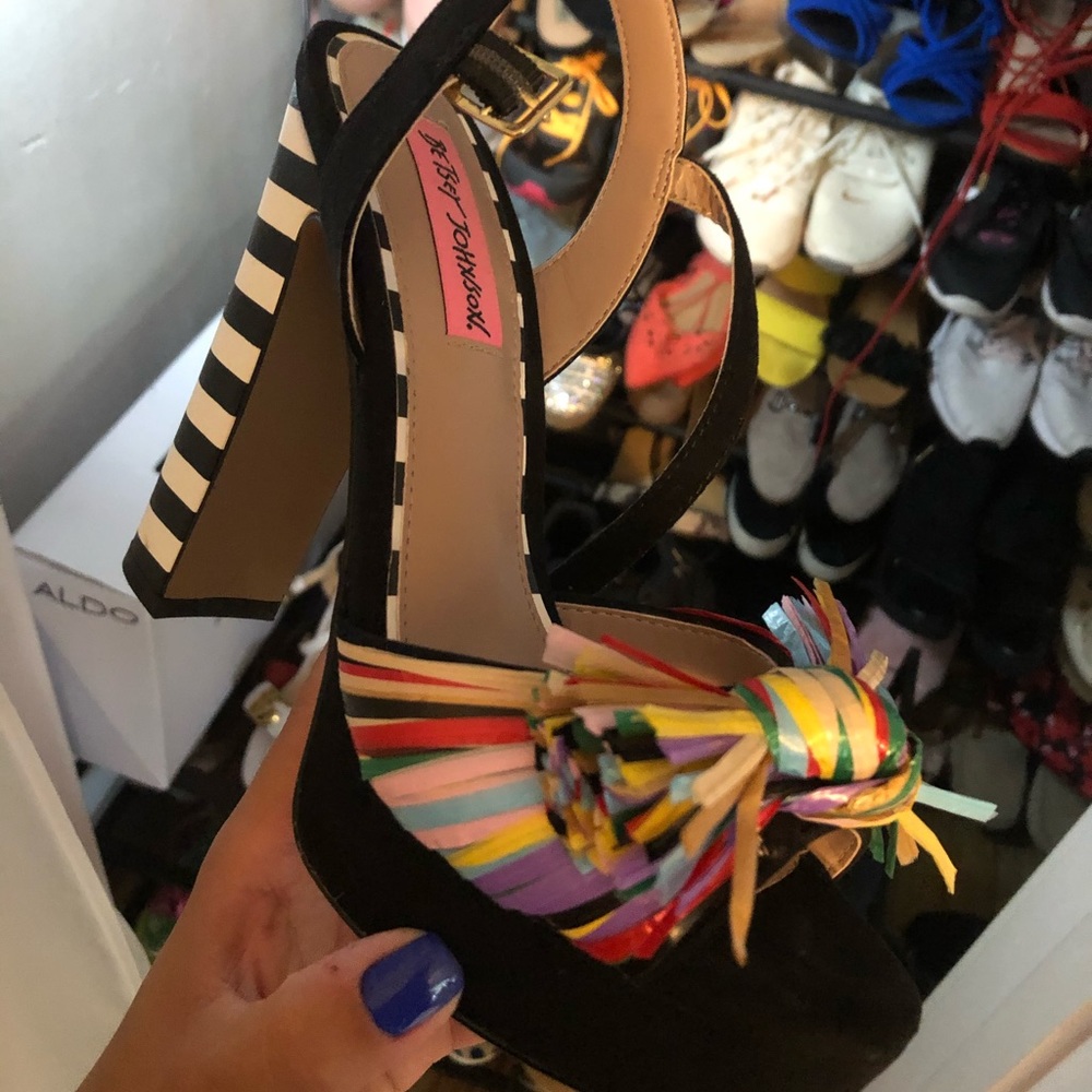 Colorful chunky heel with bow